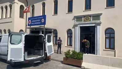 Dokuz yıldır aranan firari Beşiktaş'ta yakalandı