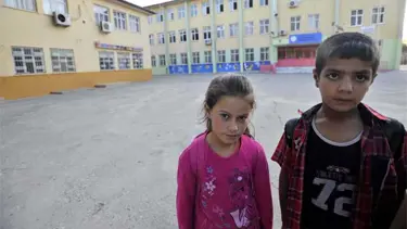 Akçakale'de okullar bugün de kapalı