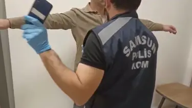 Ehliyet sınavına kopya düzenekle girmeye çalıştı, suçüstü yakalandı