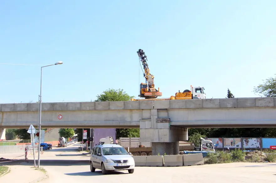 Halkalı-Kapıkule Hızlı Tren Hattı’nda inşa süreci sürüyor: Seyahatsüresi 1 saat 30 dakikaya düşecek 3 Halkalı-Kapıkule Hızlı Tren Hattı’nda inşa süreci sürüyor: Seyahatsüresi 1 saat 30 dakikaya düşecek 3