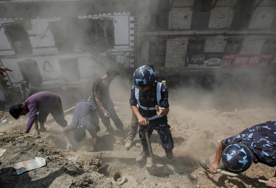 Nepal Başbakanı: Ölü sayısı 10 bine ulaşabilir 38