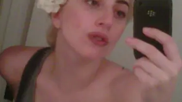 Lady Gaga bu defa makyajsız