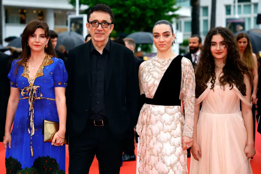 Merve Dizdar Cannes Film Festivali'nde en iyi kadın oyuncu ödülünü aldı 9