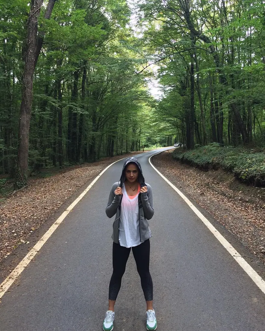 Survivor Damla'nın doğal halleri 9