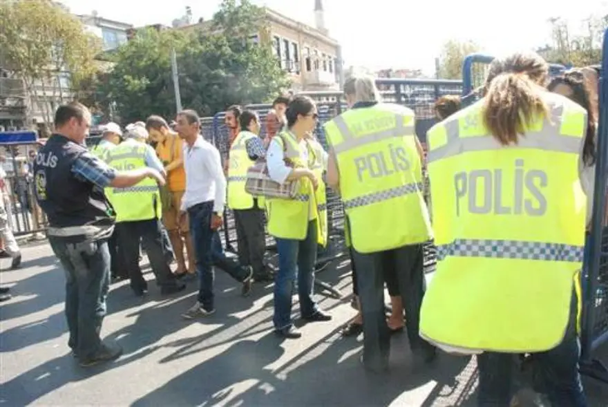 Kadıköy'de konser sonrası olay 