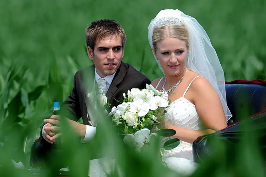 Lahm hayatının imzasını attı 3