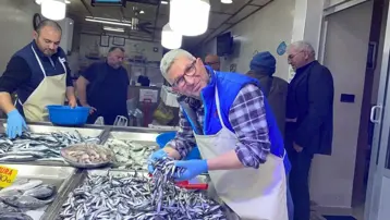 Kilosu 50 liraya kadar düştü: Tezgah önünde kuyruk oluyor