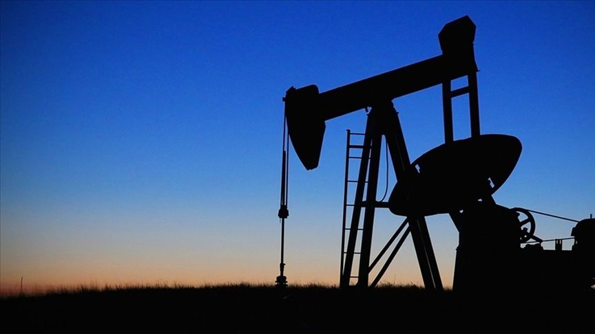 Brent petrolün varil fiyatı yılın ilk çeyreğinde yüzde 12 arttı
