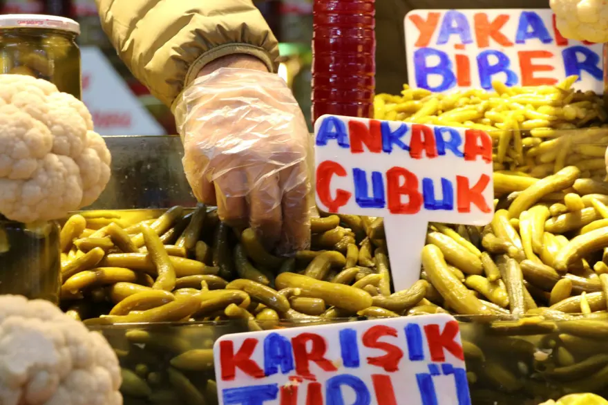 Sofraların vazgeçilmezi: Tezgahları renklendirmeye başladı 2