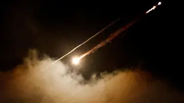 İran'ın yeni yöntemi: İsrail'in savunması bozuldu, sistemler birbirini vurdu