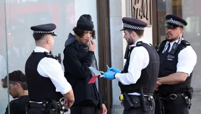 Londra polisinde görevli 47 bin çalışanın bilgileri risk altında