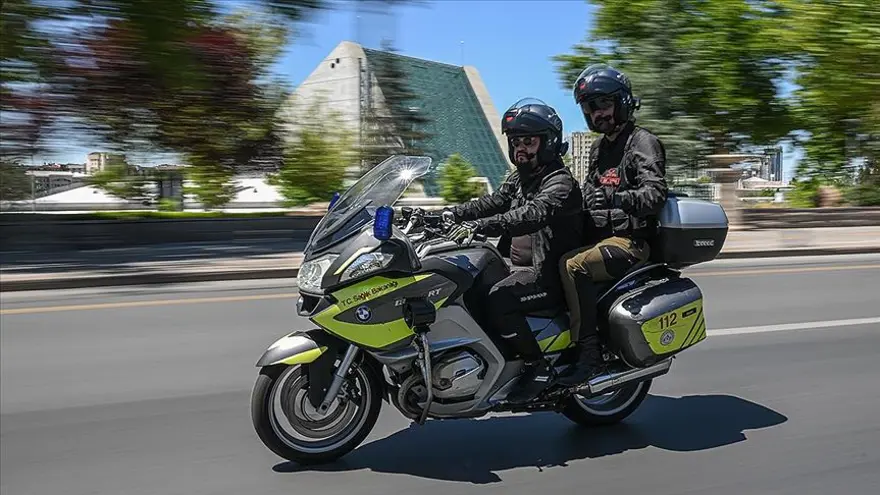 Trafikte yeni düzenleme yapıldı. Bisiklet, motosiklet, traktör kullananlar eldiven ve koruma gözlüğü takacak 3