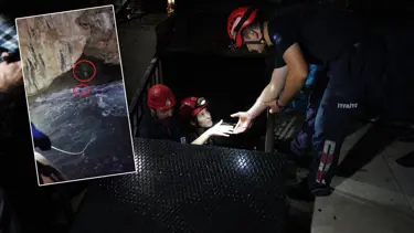 Dalgaların yükselmesiyle mahsur kaldıkları mağaradan film gibi operasyonla kurtarıldılar