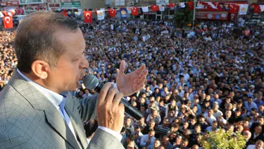 Erdoğan: Çözsün, yollarına gül dökerim