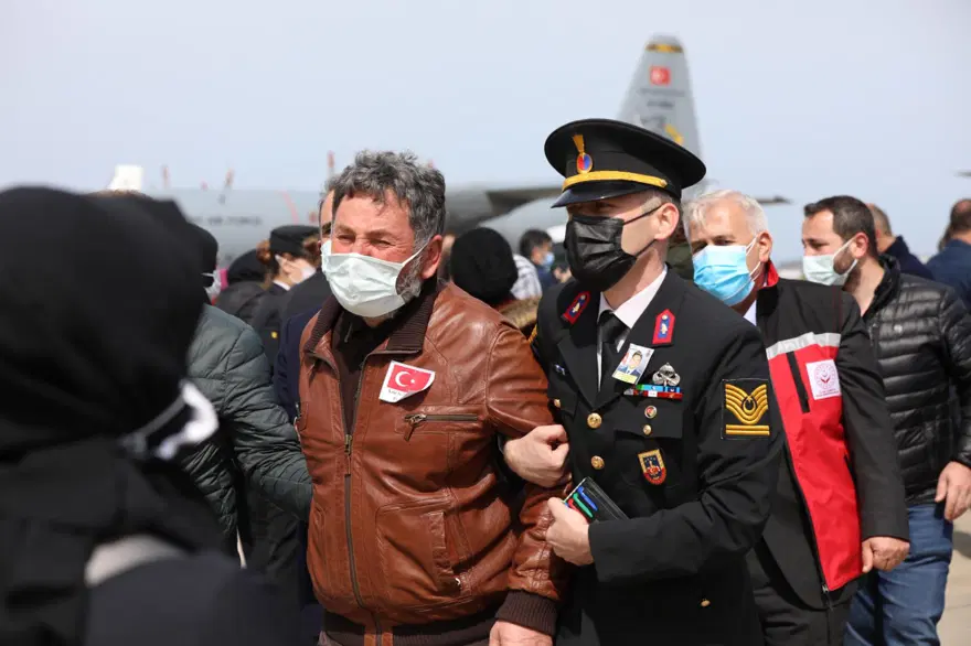 Şehit Pilot Burak Gençcelep'e veda 3