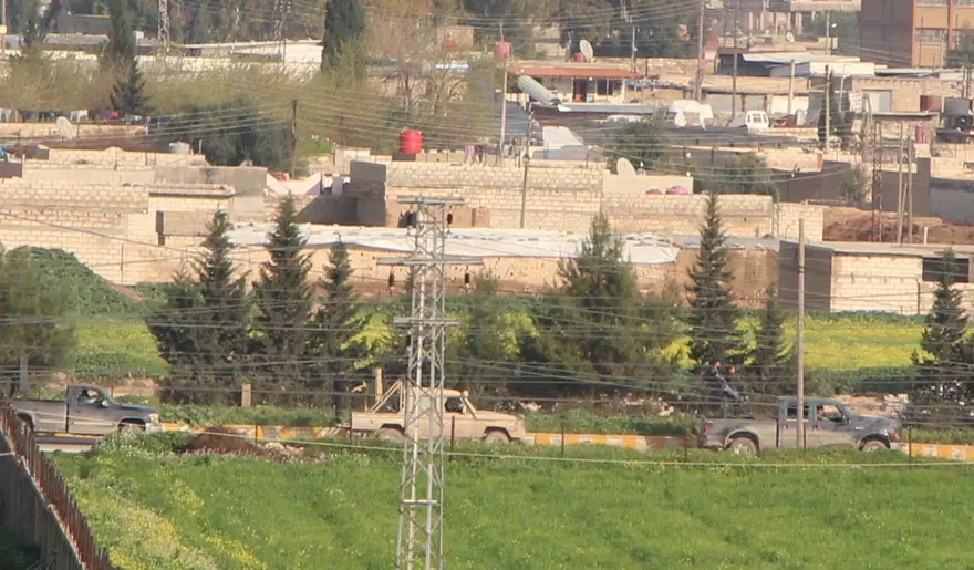 Sınırdaki YPG konvoyu görüntülendi 1