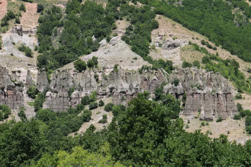Efsanesi dilden dile dolaşıyor: Görüntüsü peri bacalarını andırıyor 