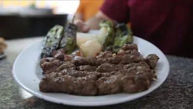 Kebap ve köfteden domuz eti çıktı! Bakanlık 45 ürünü ifşa etti