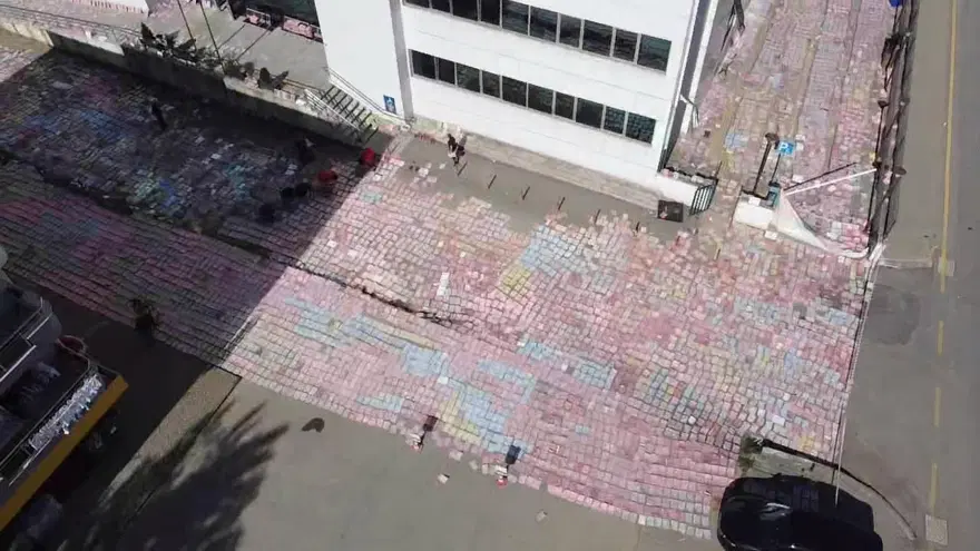 Bartın'da sel sonrası 70 bin evrakı sererek kurutma 5