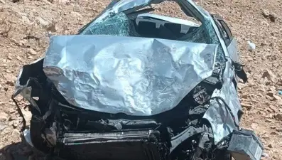 Mardin’de sürücüsünün direksiyon hakimiyetini kaybettiği araç uçurumdan yuvarlandı