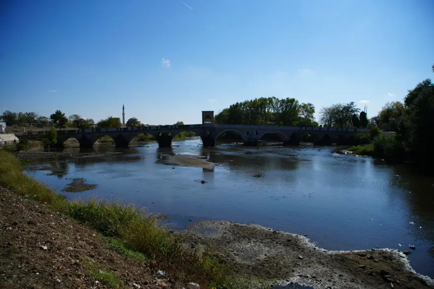 Tunca Nehri'nde kuraklık: Çöplüğe döndü 5 Tunca Nehri'nde kuraklık: Çöplüğe döndü 5