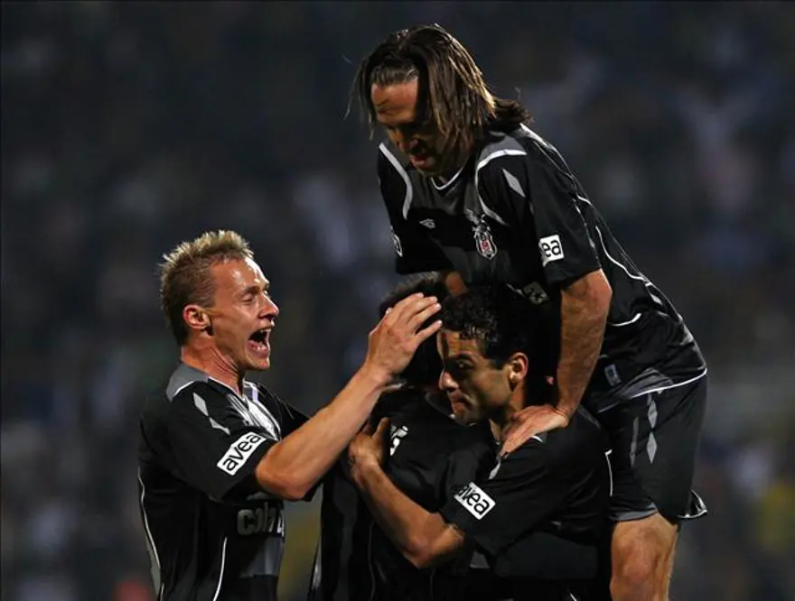 Beşiktaş'ın 3-1'lik zaferi 13 Beşiktaş'ın 3-1'lik zaferi 13