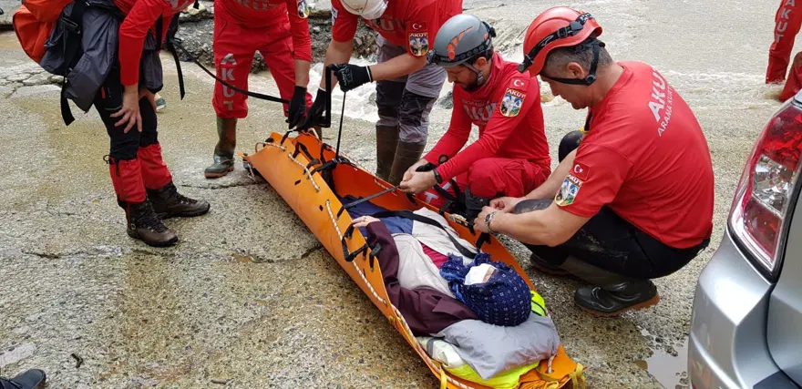 Rize'deki sel felaketinin hasarı gün ağarınca ortaya çıktı 12 Rize'deki sel felaketinin hasarı gün ağarınca ortaya çıktı 12