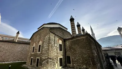 Osmanlı mirası Gazi Hüsrev Bey Medresesi 487 yıldır hizmet veriyor