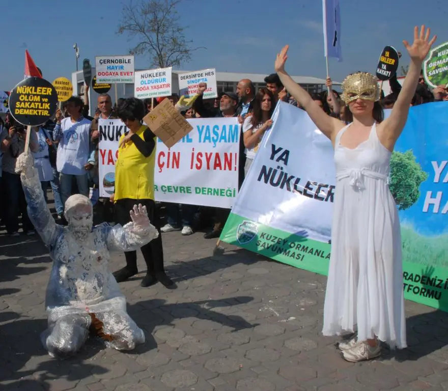 Kadıköy'de nükleer karşıtı eylem 11