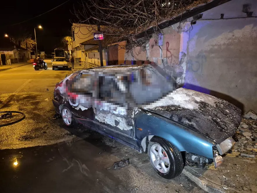 Edirne'de korkunç olay: Alev alan otomobildeki 4 kişi yanarak öldü 8