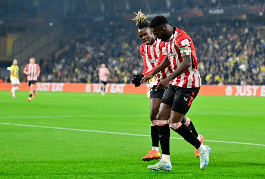 Fenerbahçe Avrupa'da Athletic Bilbao'ya mağlup oldu: Mert Müldür'e kırmızı kart 13 Fenerbahçe Avrupa'da Athletic Bilbao'ya mağlup oldu: Mert Müldür'e kırmızı kart 13