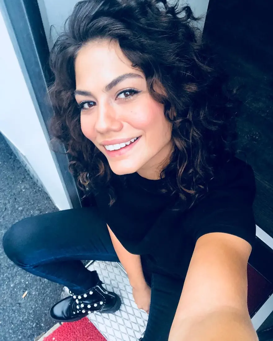 Erkenci Kuş'un yıldızı Demet Özdemir'in hayalindeki oyuncular 1 Erkenci Kuş'un yıldızı Demet Özdemir'in hayalindeki oyuncular 1