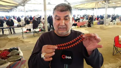 30 yıldır şehir şehir dolaşarak tespih satıyor