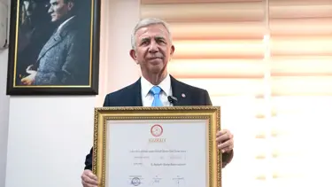 31 Mart seçimini kazanan Mansur Yavaş mazbatasını aldı