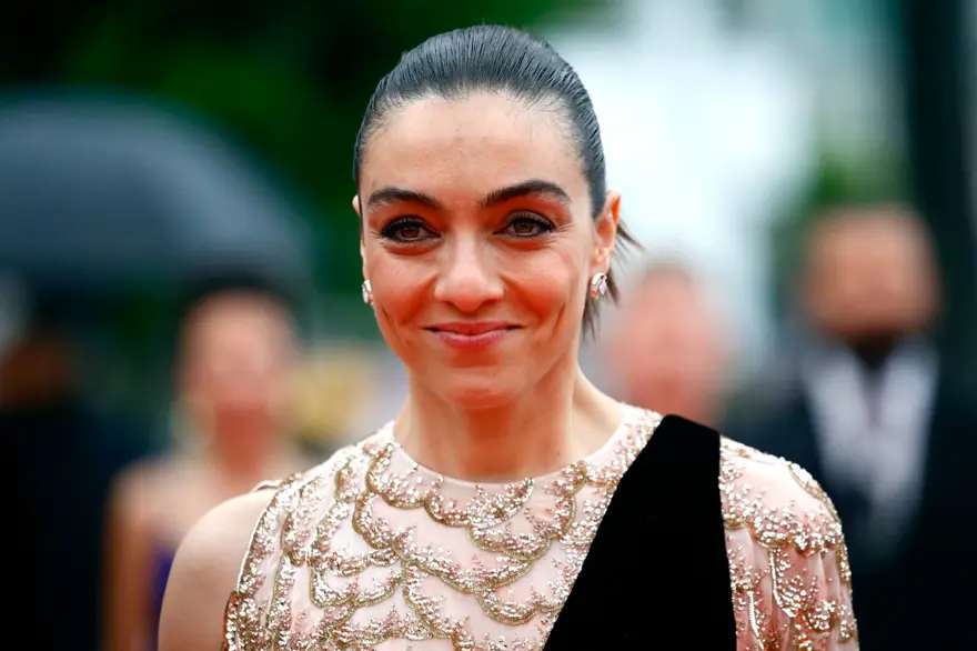 Merve Dizdar Cannes Film Festivali'nde en iyi kadın oyuncu ödülünü aldı 30