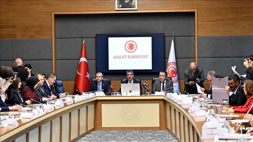 11. YARGI PAKETİ KOMİSYONDA 8