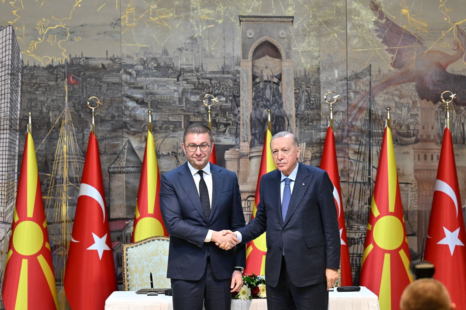 Kuzey Makedonya Başbakanı Türkiye'de | Cumhurbaşkanı Erdoğan: FETÖ'yle ortak mücadeleye kararlıyız