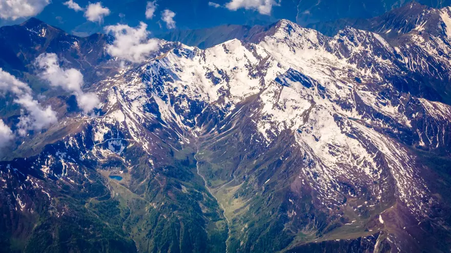 Küresel ısınmanın yeni felaketi: İspanya'nın en büyük buzulu Aneto10 yıl içinde yok olabilir Küresel ısınmanın yeni felaketi: İspanya'nın en büyük buzulu Aneto10 yıl içinde yok olabilir