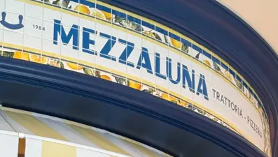 MEZZALUNA, Abu Dabi’nin Kalbi Yas Mall’da Kapılarını Açtı!