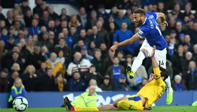 Cenk Tosun'a dönüş yolu açıldı