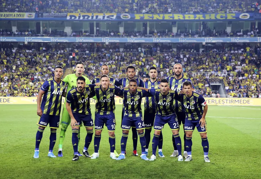FENERBAHÇE'DE İLK 11 DEĞİŞMEDİ 5 FENERBAHÇE'DE İLK 11 DEĞİŞMEDİ 5