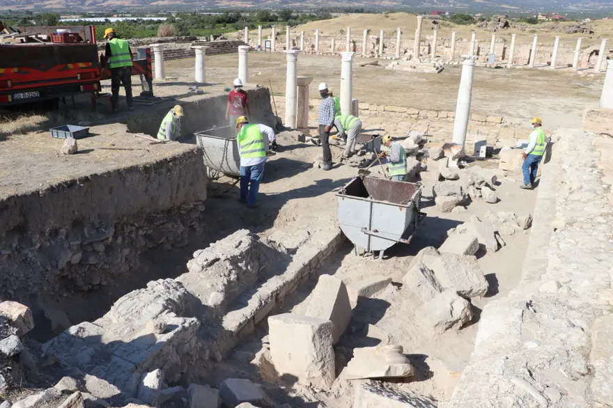 Tripolis Antik Kenti'nde 2 bin yıllık kanalizasyon bulundu 7