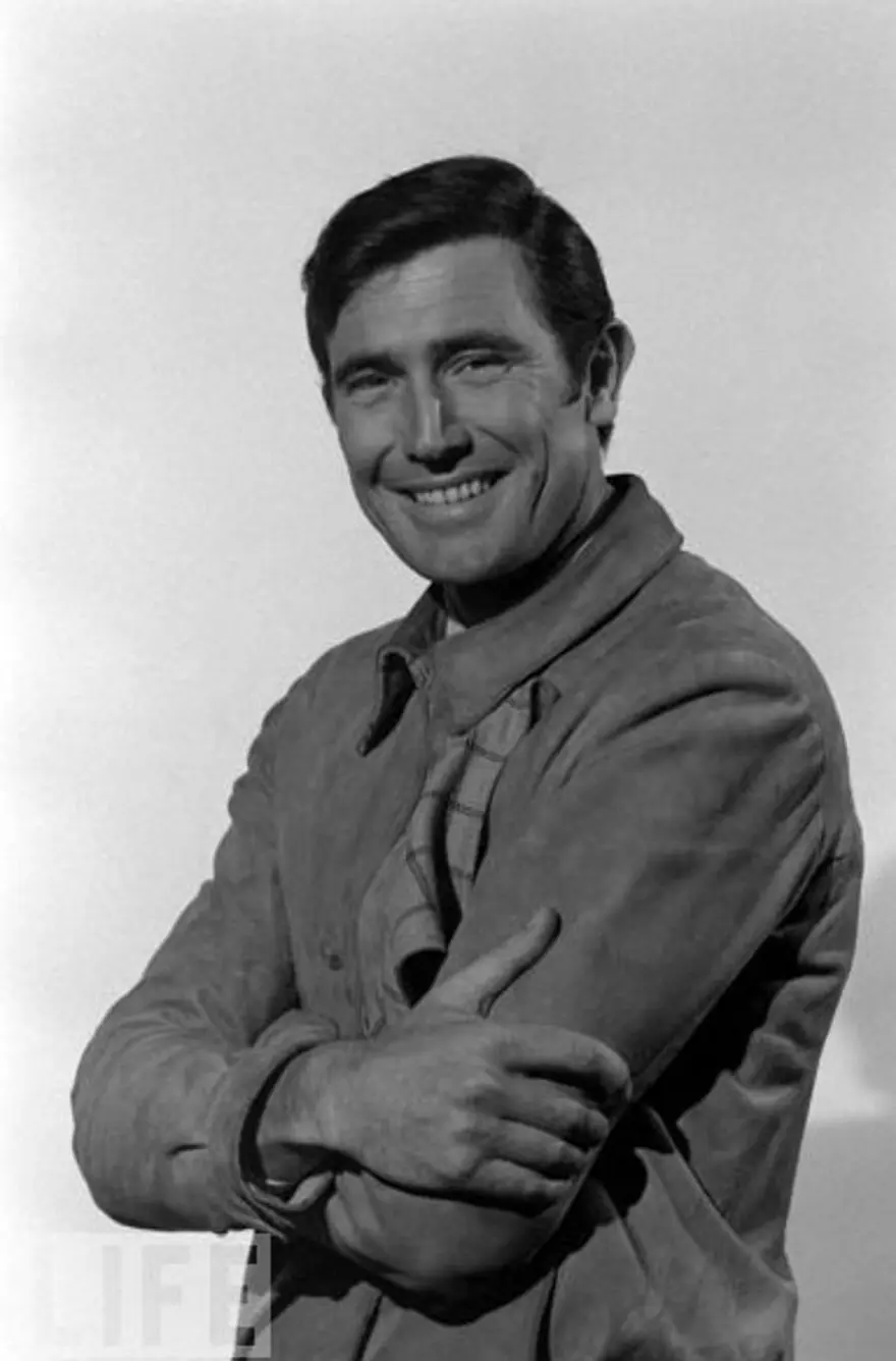 5. finalist ve kazanan: George Lazenby 21 5. finalist ve kazanan: George Lazenby 21