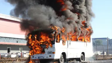 İşsiz kalınca aracını yaktı