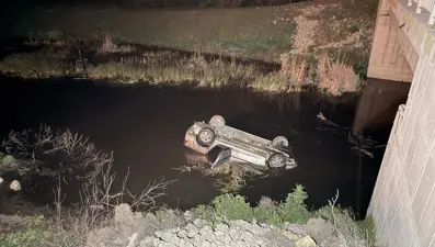 Otomobil köprüden çaya uçtu: 4 yaralı