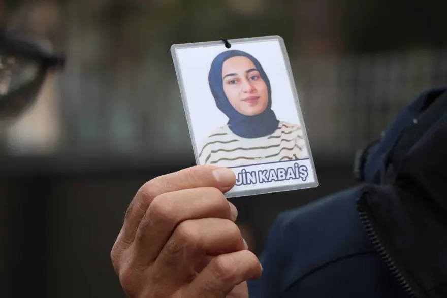 Narin davasına geldi, suskunluğa isyan etti |Rojin’in babası: Beyaz aracı kim kullanıyordu? 1