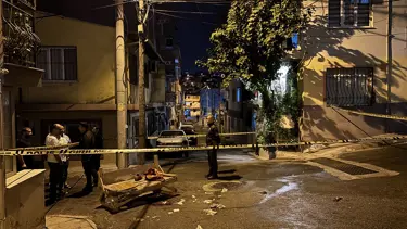 Gece yarısı bıçakla dehşet saçtı: 1 ölü, 2 yaralı