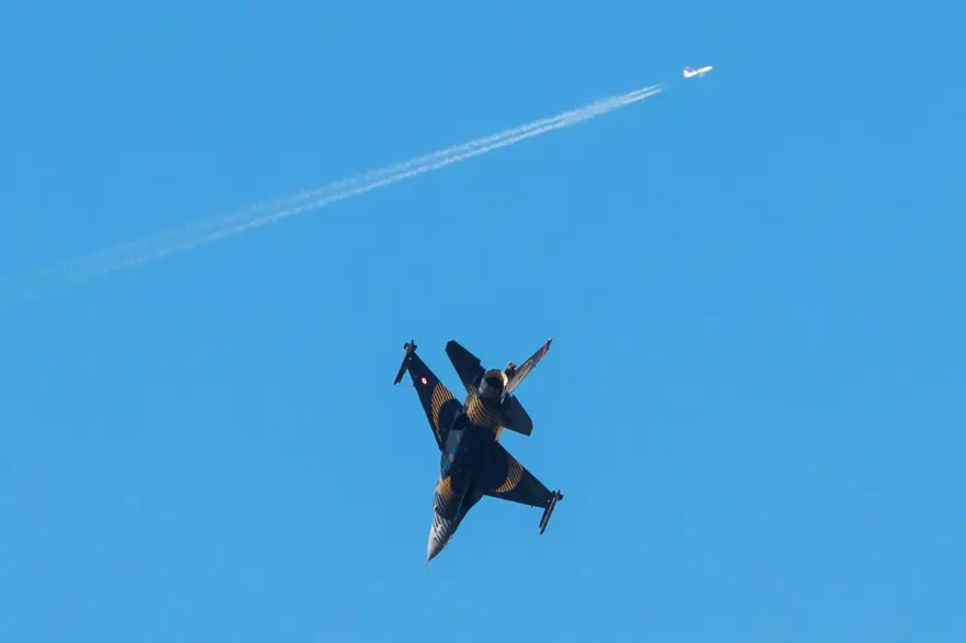 SOLOTÜRK'ten Ankara'da nefes kesen gösteri 1