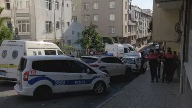 Eşini silahla vurup intihar etti