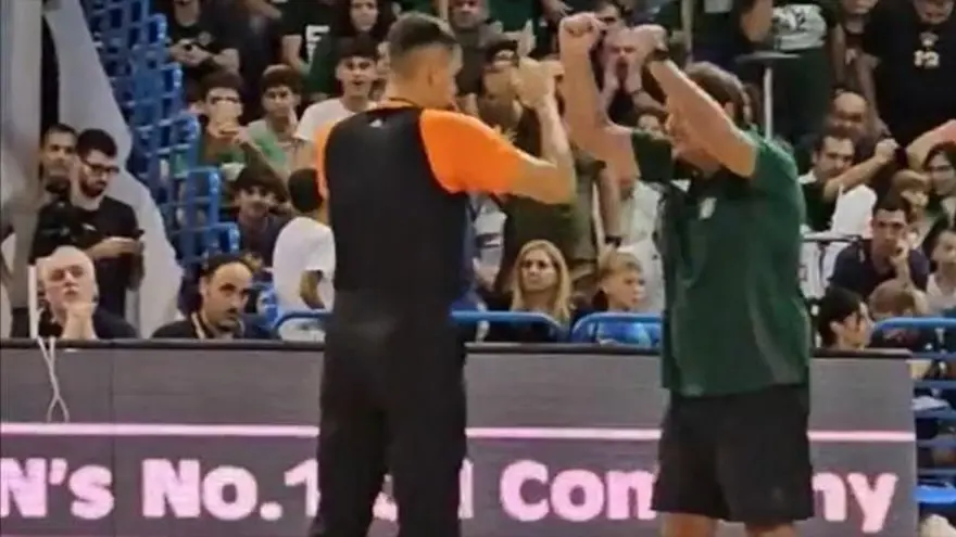 Panathinaikos-Maccabi Tel Aviv maçında skandal pankart! Çılgına dönen Ergin Ataman'dan açıklama 3